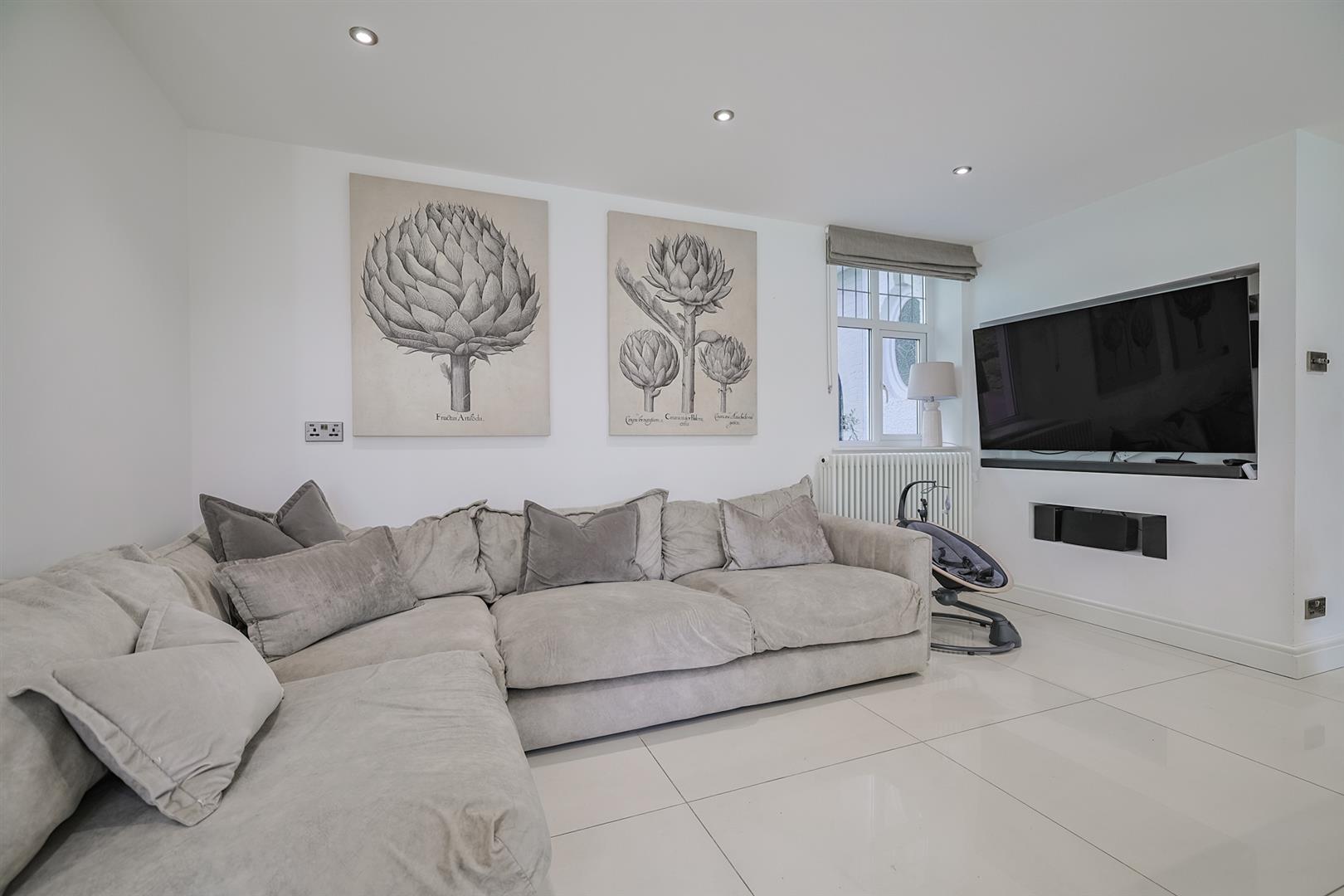 256 Gower Road, Sketty, Swansea, SA2 9JL